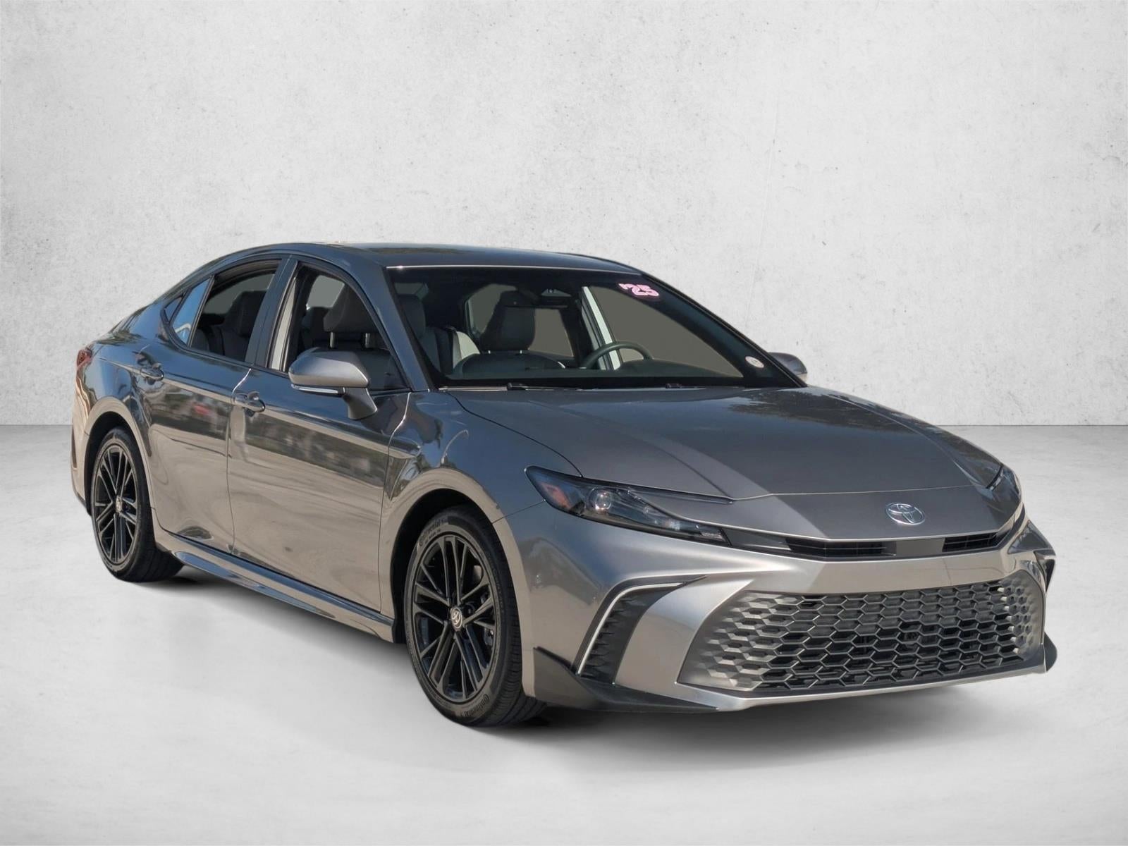 2025 Toyota Camry SE (Natl)