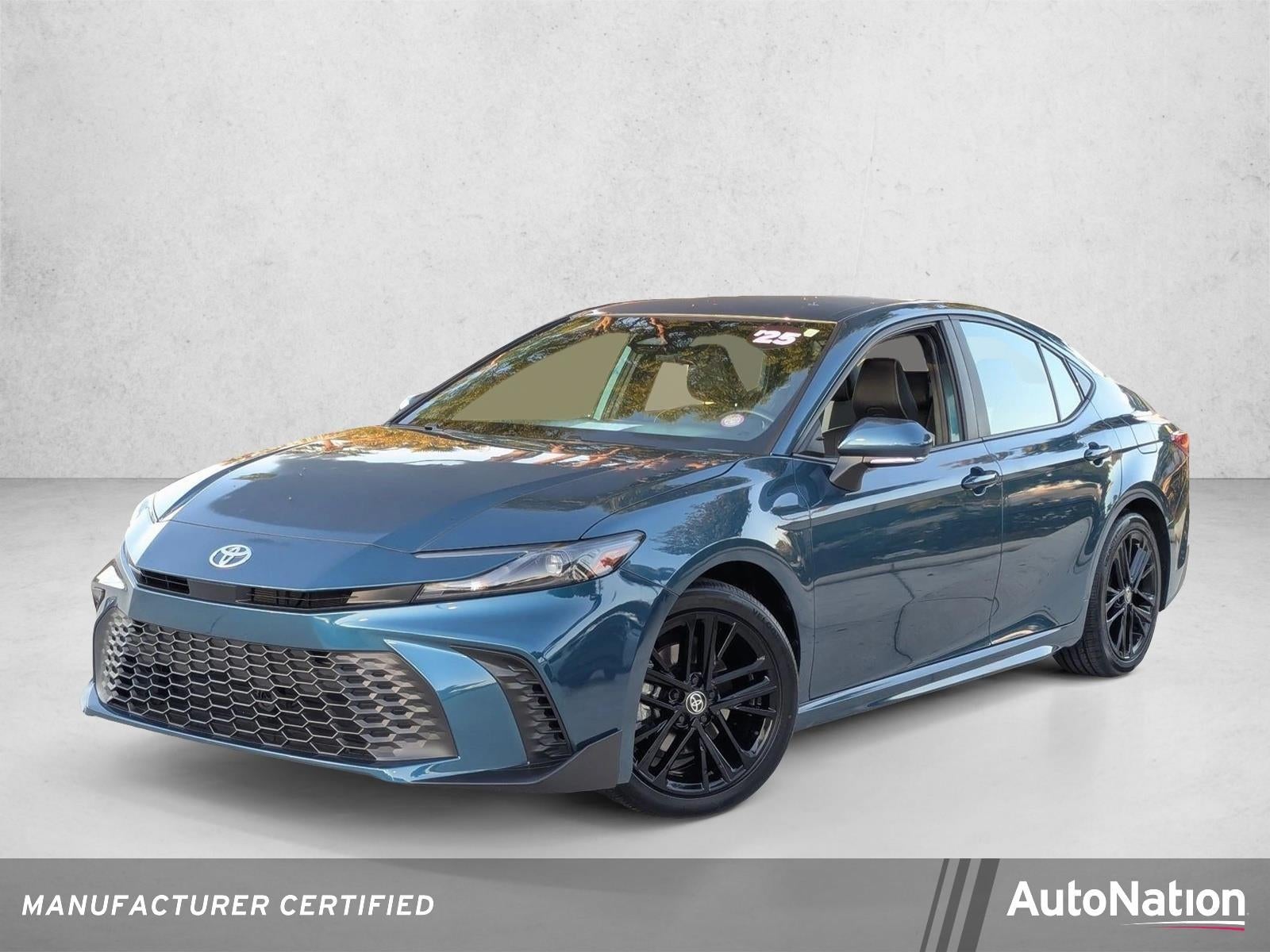 2025 Toyota Camry SE (SE)