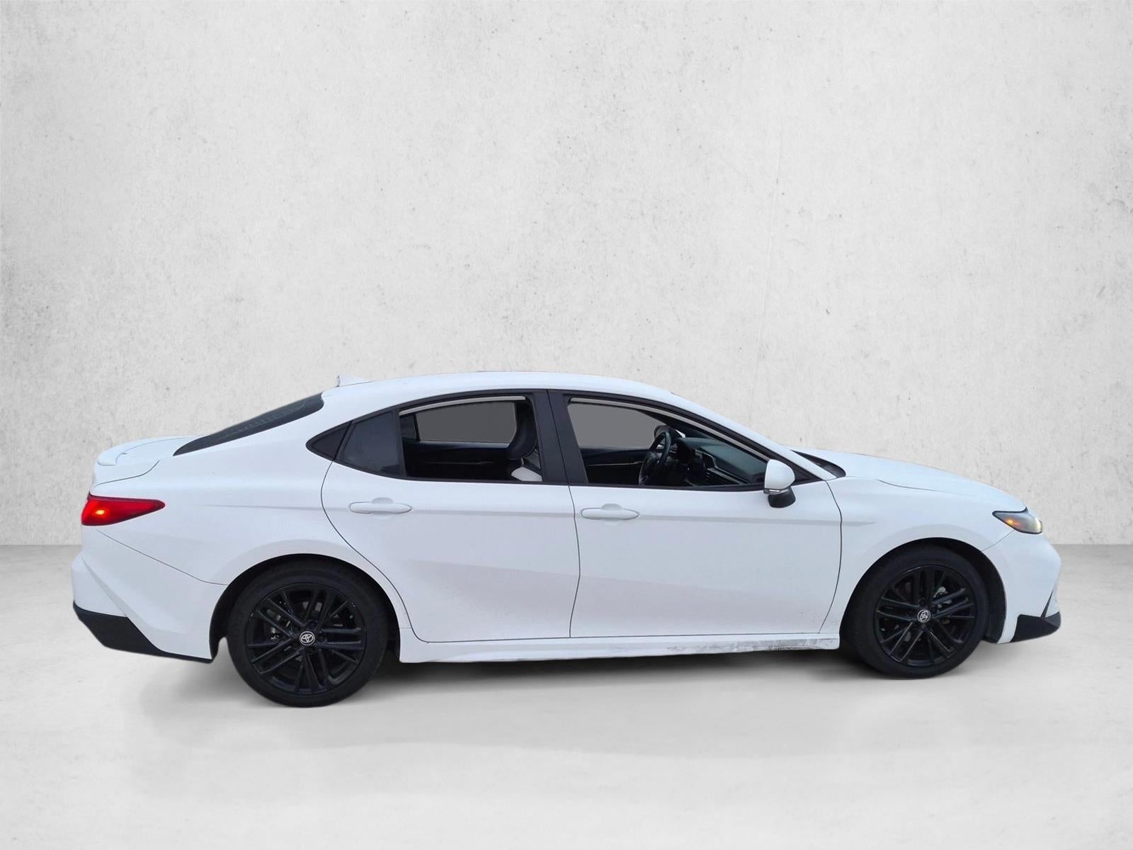 2025 Toyota Camry SE (Natl)