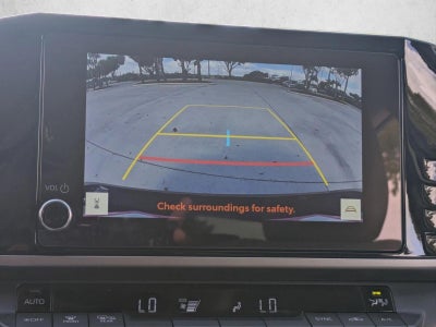 2025 Toyota Camry LE (Natl)