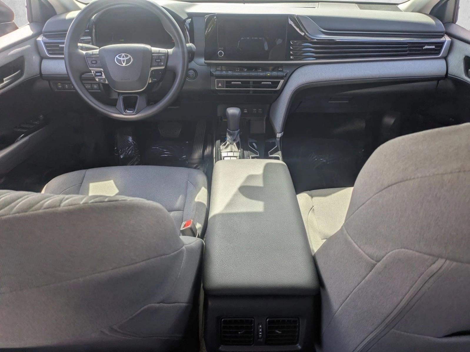 2025 Toyota Camry LE (Natl)