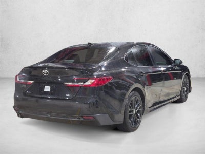 2025 Toyota Camry SE (SE)