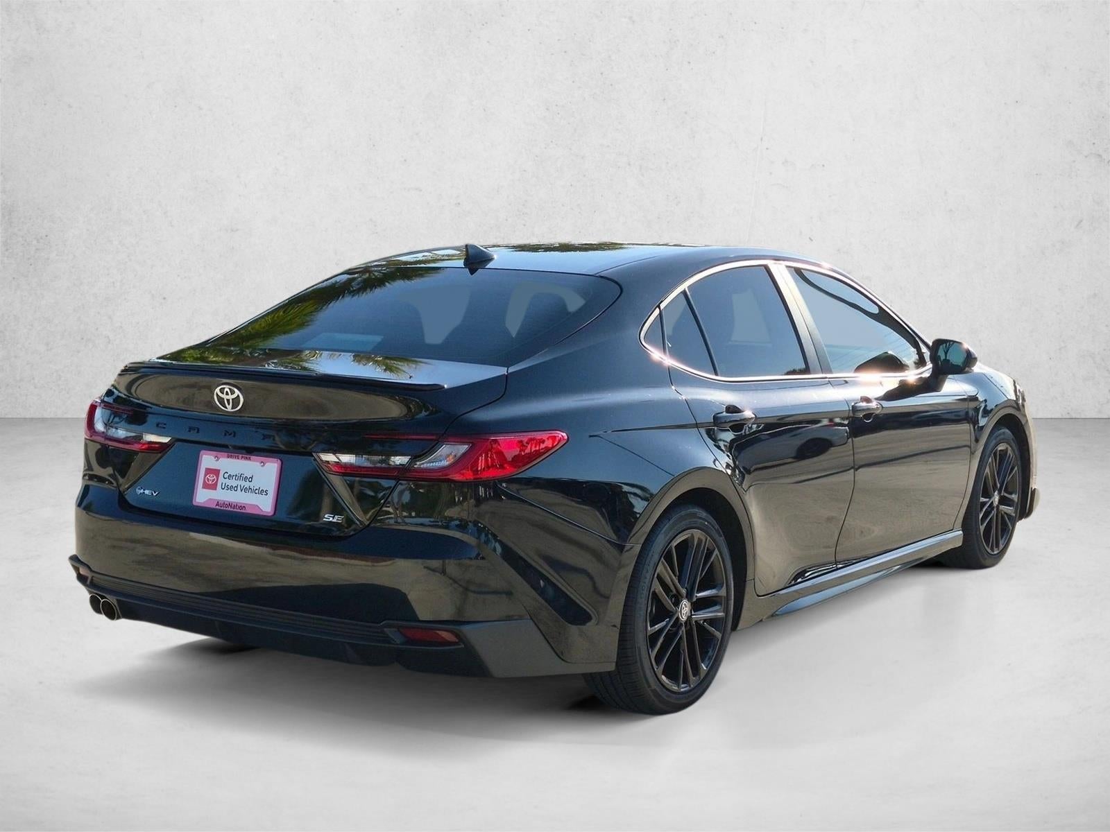 2025 Toyota Camry SE (SE)