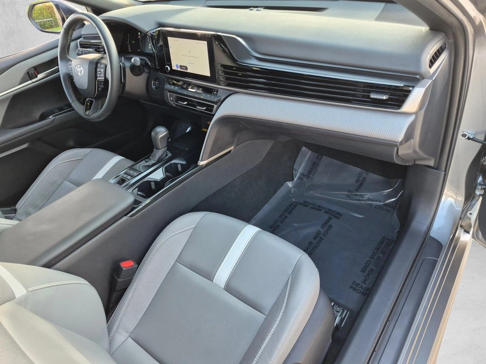 2025 Toyota Camry SE (SE)