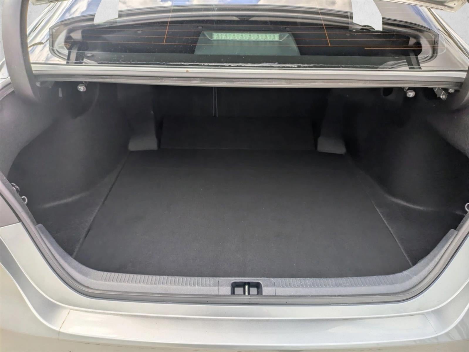 2023 Toyota Camry XLE Auto (SE)