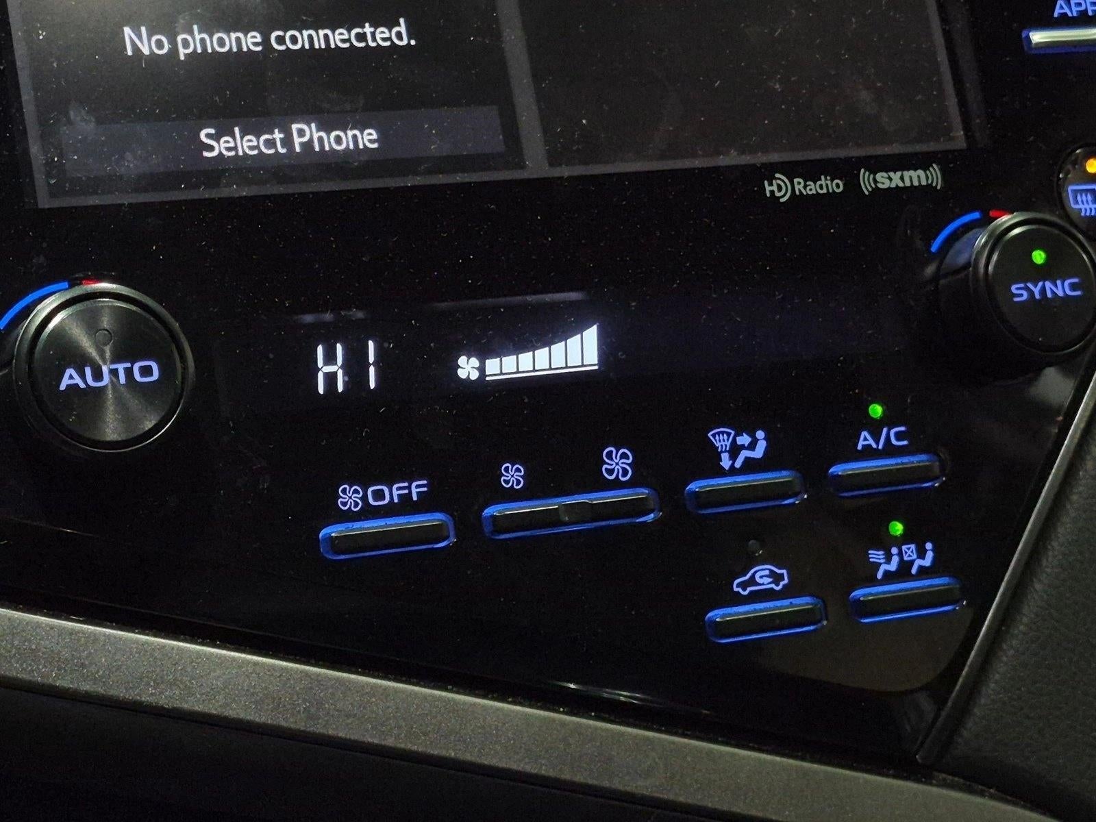 2020 Toyota Camry Hybrid XLE CVT (Natl)