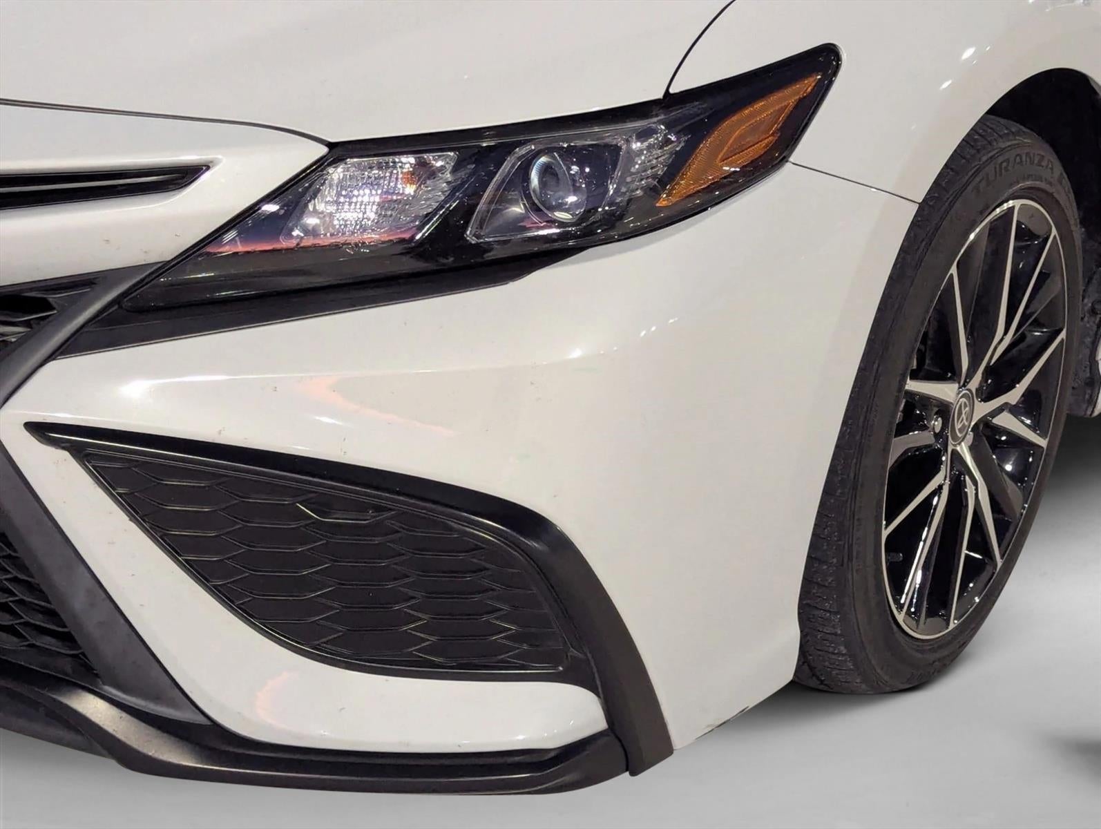 2023 Toyota Camry SE Auto (SE)