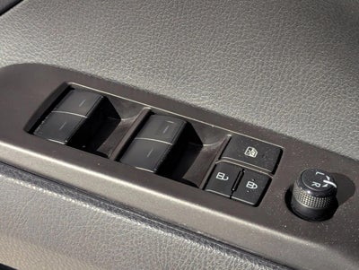 2023 Toyota Camry SE Auto (SE)