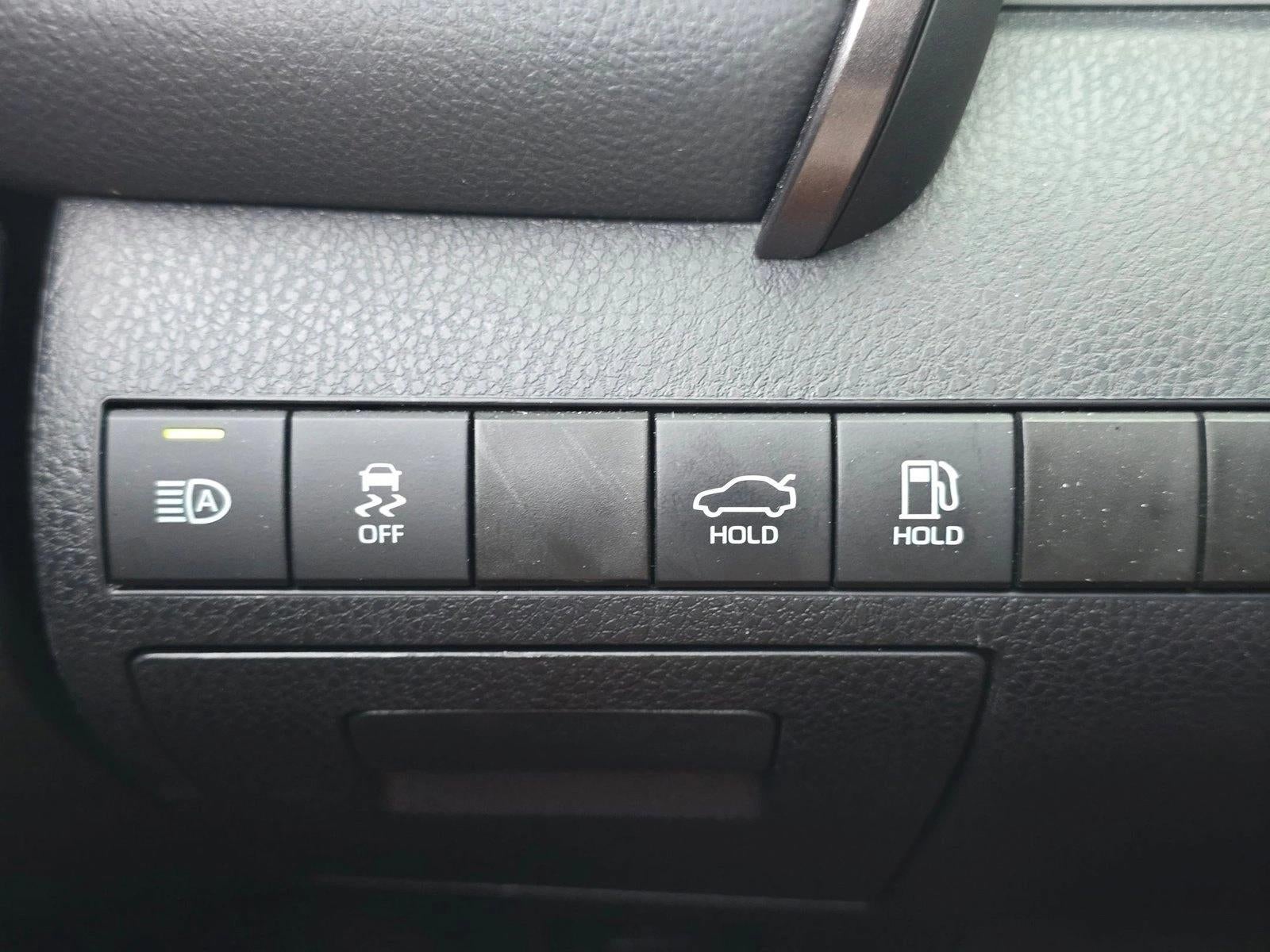 2024 Toyota Camry SE Auto (SE)