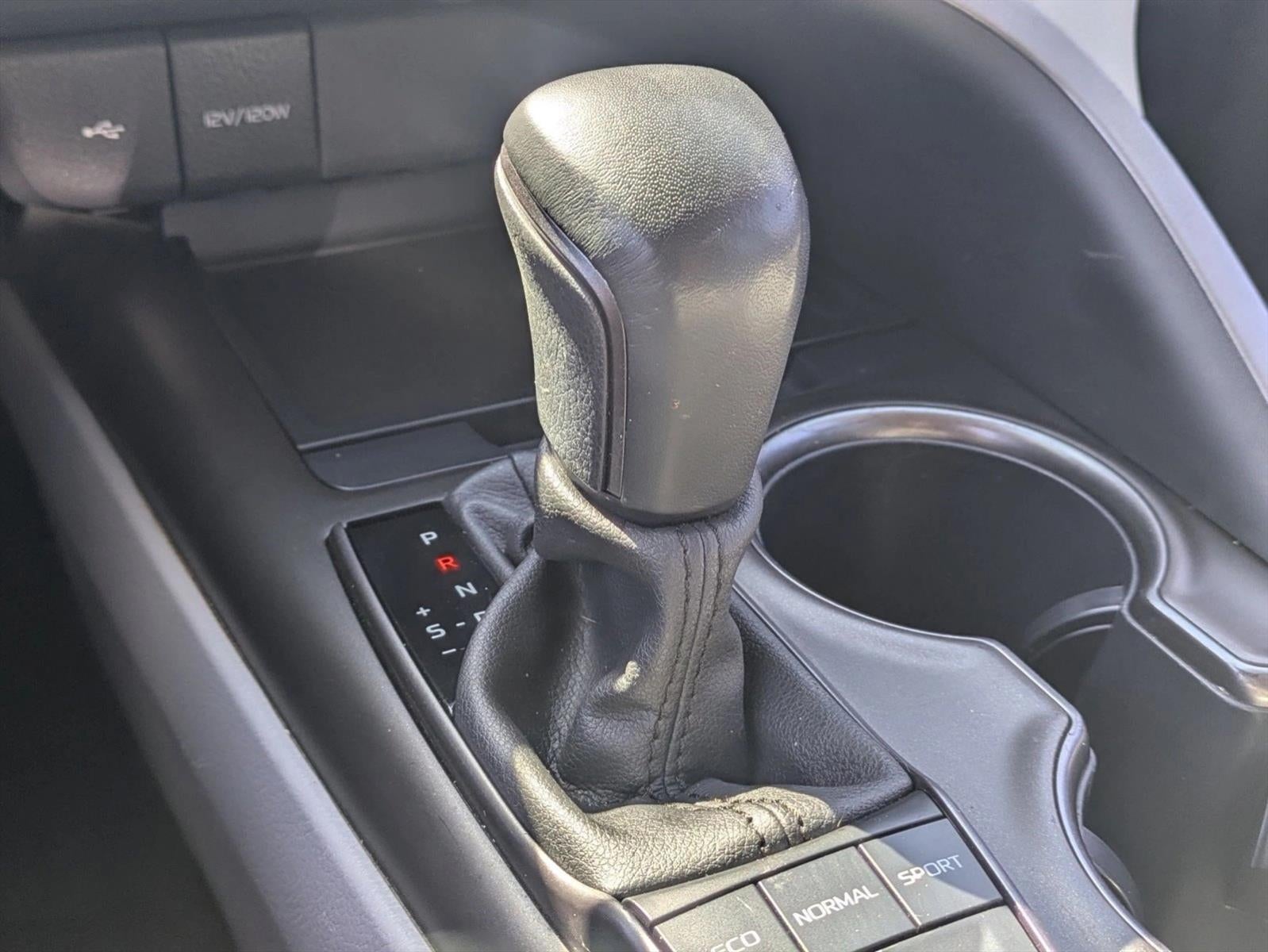 2023 Toyota Camry SE Auto (SE)