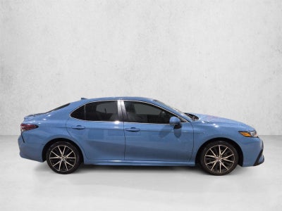 2024 Toyota Camry SE Auto (SE)