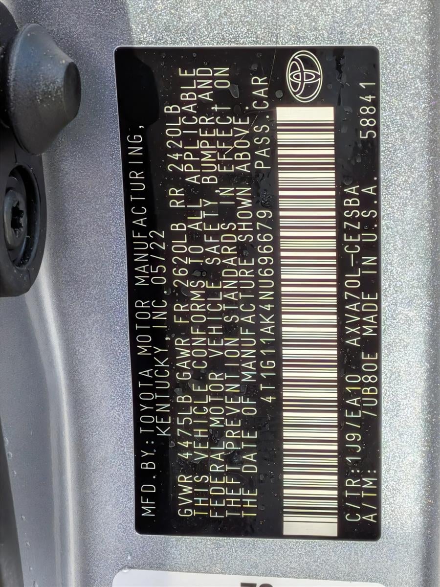 2022 Toyota Camry SE Auto (SE)