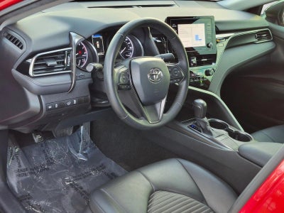 2022 Toyota Camry SE Auto (SE)