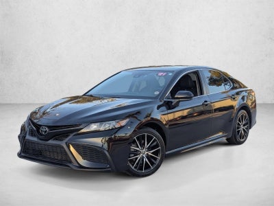 2021 Toyota Camry SE Auto (SE)