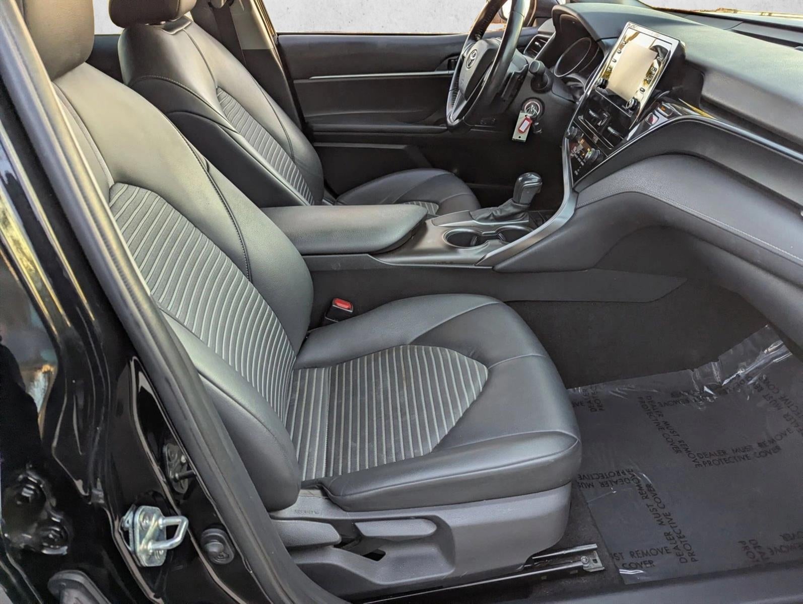 2021 Toyota Camry SE Auto (SE)