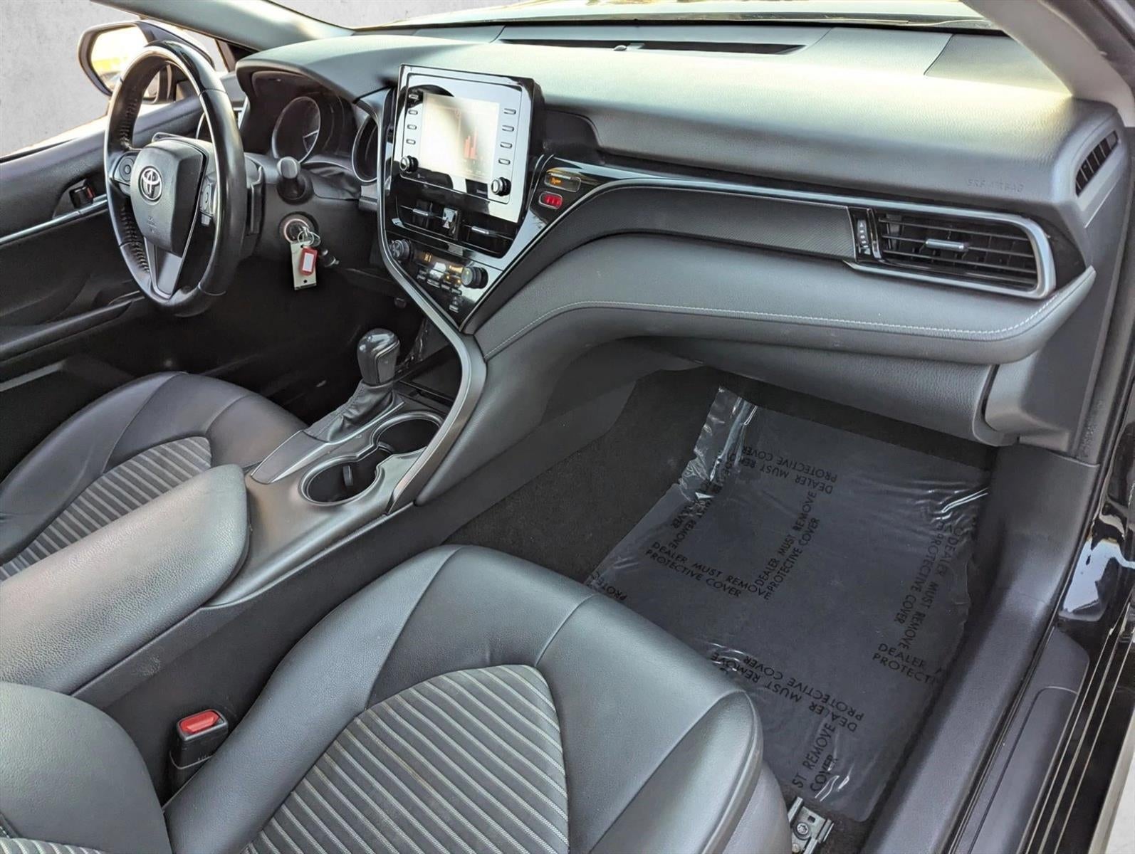 2021 Toyota Camry SE Auto (SE)