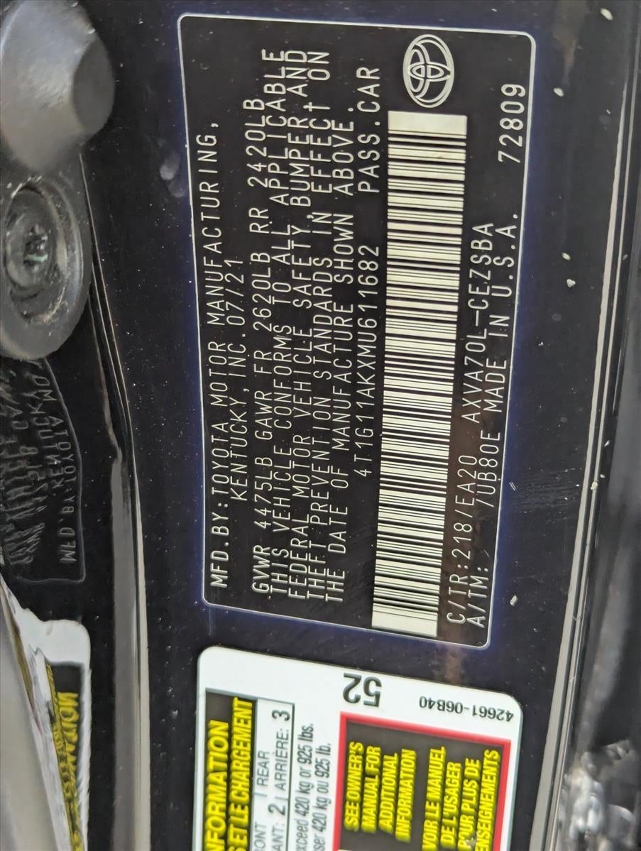 2021 Toyota Camry SE Auto (SE)