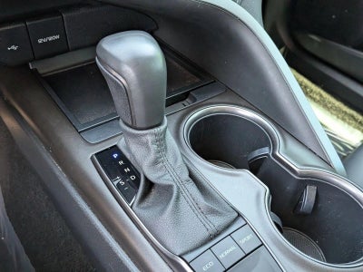 2023 Toyota Camry SE Auto (SE)