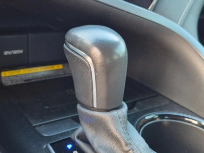 2020 Toyota Camry Hybrid SE CVT (Natl)