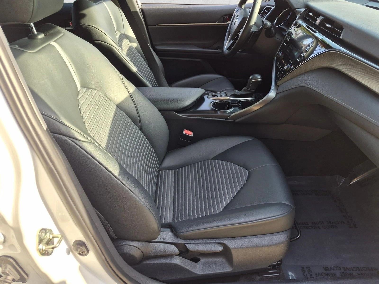 2020 Toyota Camry Hybrid SE CVT (Natl)