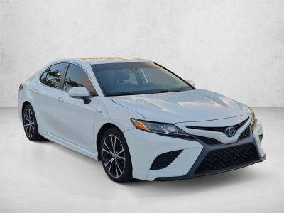 2020 Toyota Camry Hybrid SE CVT (Natl)