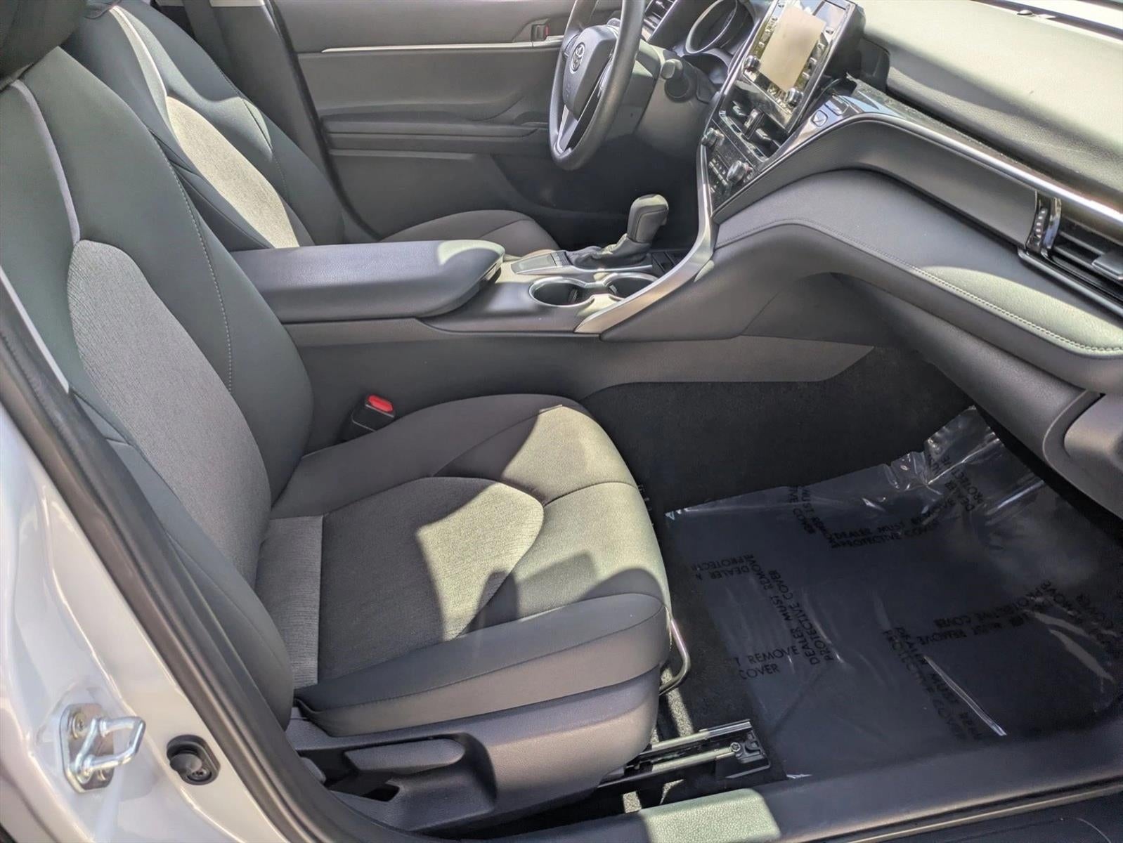 2023 Toyota Camry LE Auto (SE)