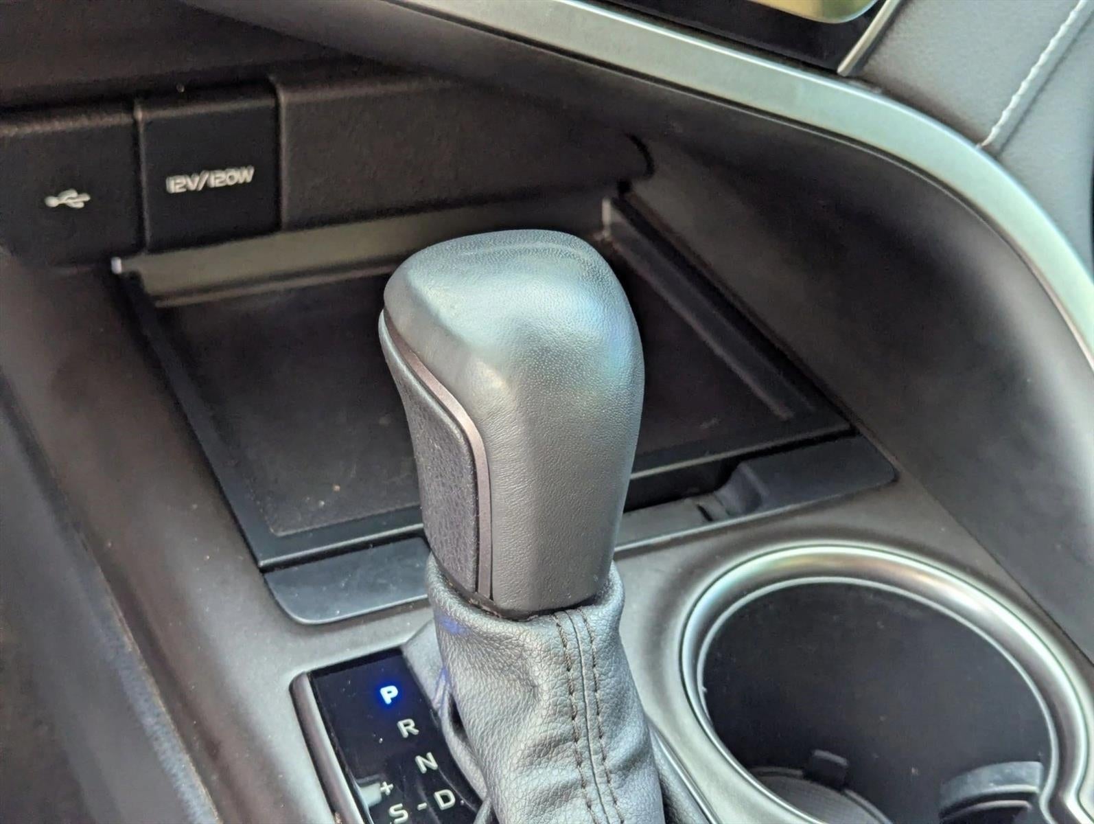 2023 Toyota Camry SE Nightshade Auto (Natl)