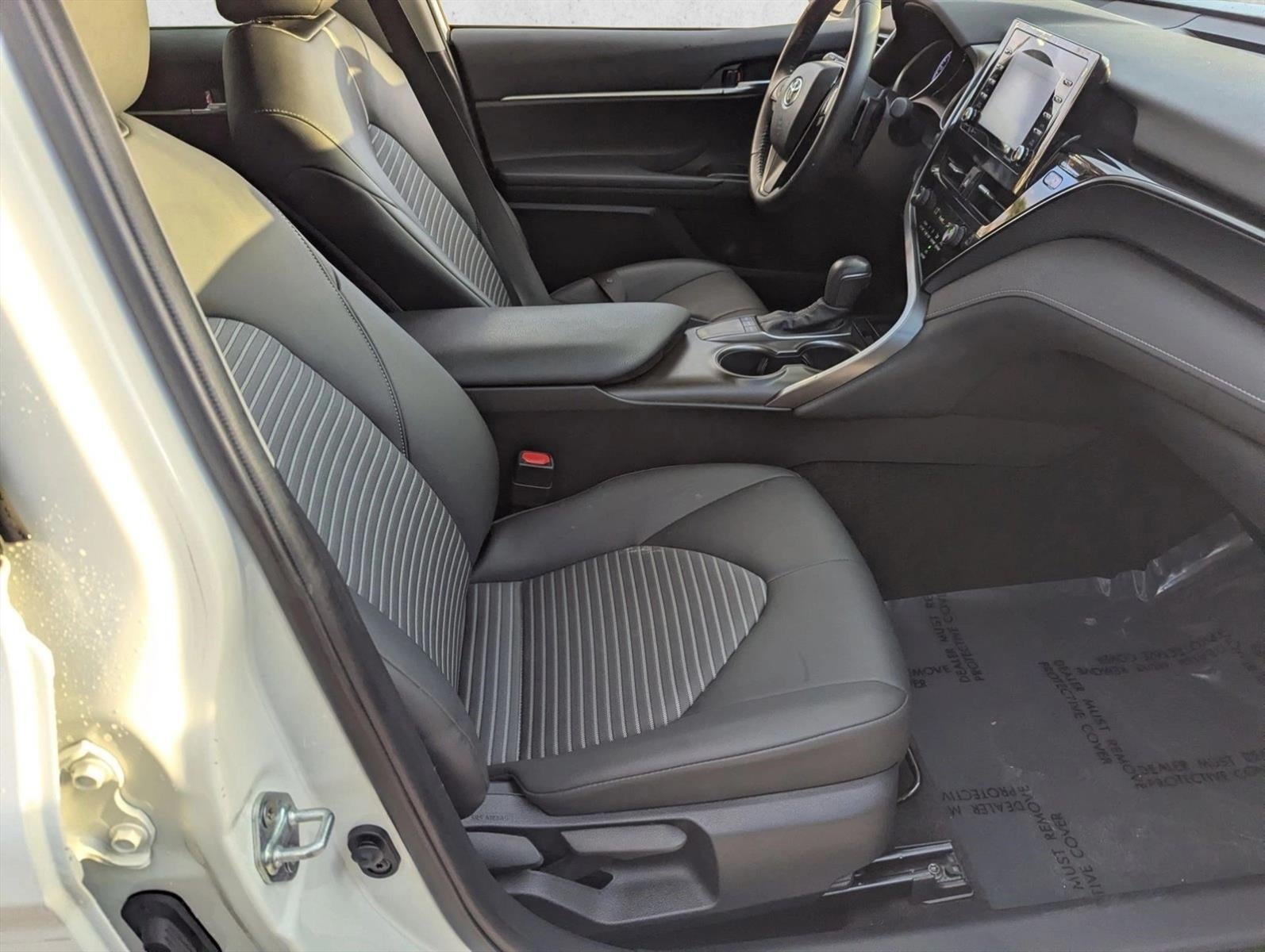 2023 Toyota Camry SE Nightshade Auto (Natl)