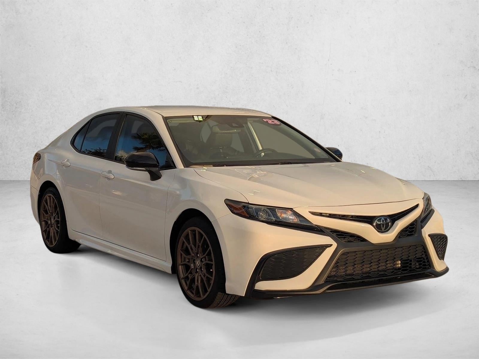 2023 Toyota Camry SE Nightshade Auto (Natl)