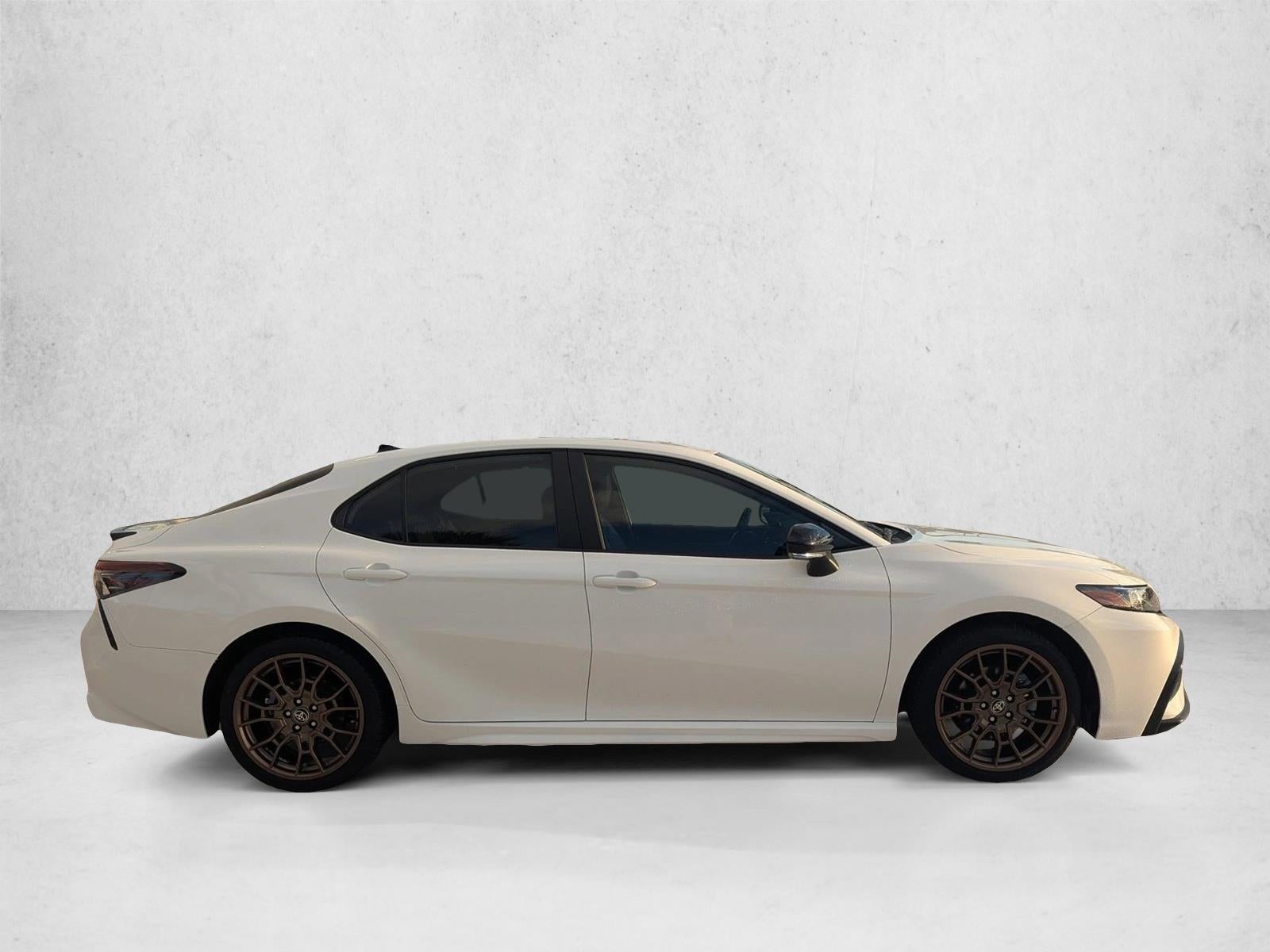 2023 Toyota Camry SE Nightshade Auto (Natl)