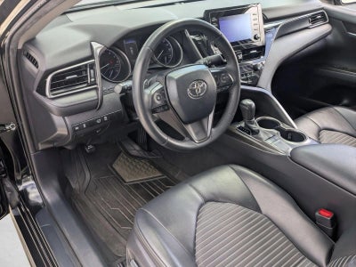 2022 Toyota Camry SE Auto (SE)
