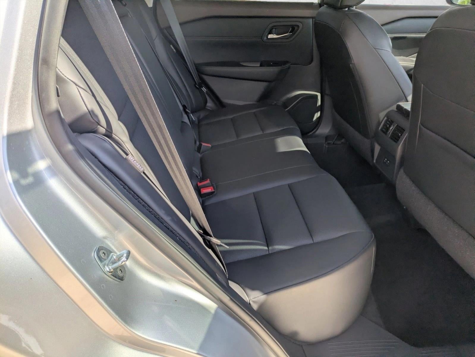 2023 Nissan Rogue FWD SV