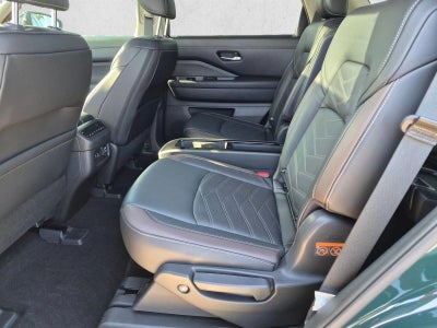 2023 Nissan Pathfinder Platinum 4WD