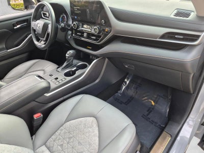 2023 Toyota Highlander Hybrid Bronze Edition AWD (Natl)