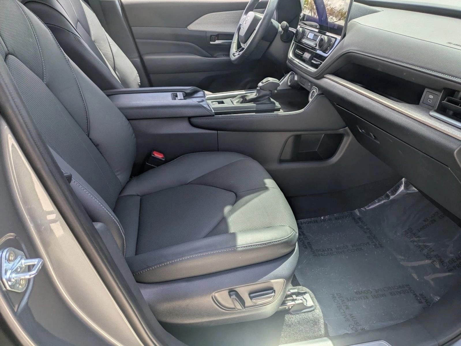 2025 Toyota Grand Highlander Hybrid Limited AWD (Natl)