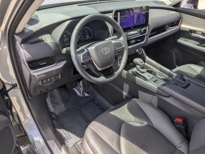 2025 Toyota Grand Highlander Hybrid Limited AWD (Natl)