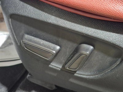 2022 Toyota Sienna LE FWD 8-Passenger (Natl)