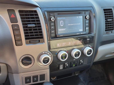 2017 Toyota Sequoia SR5 4WD FFV (Natl)