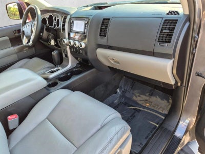 2017 Toyota Sequoia SR5 4WD FFV (Natl)