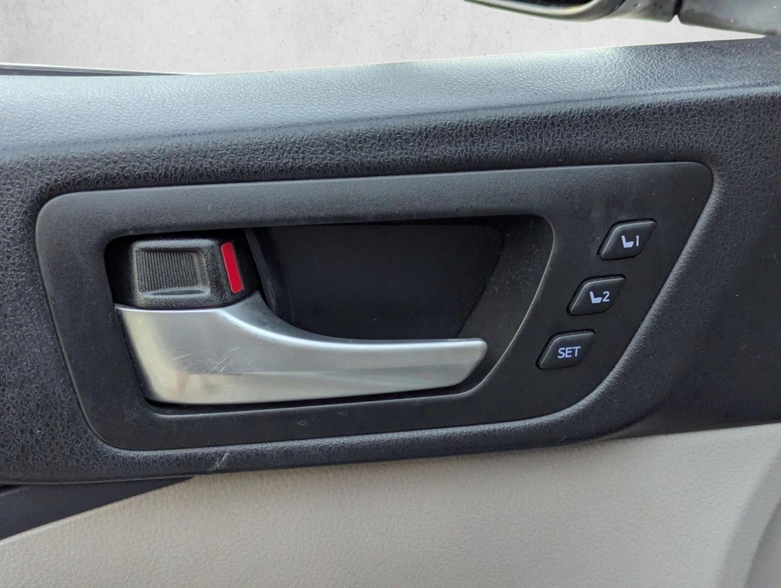 2016 Toyota Highlander Hybrid AWD 4dr Limited (SE)