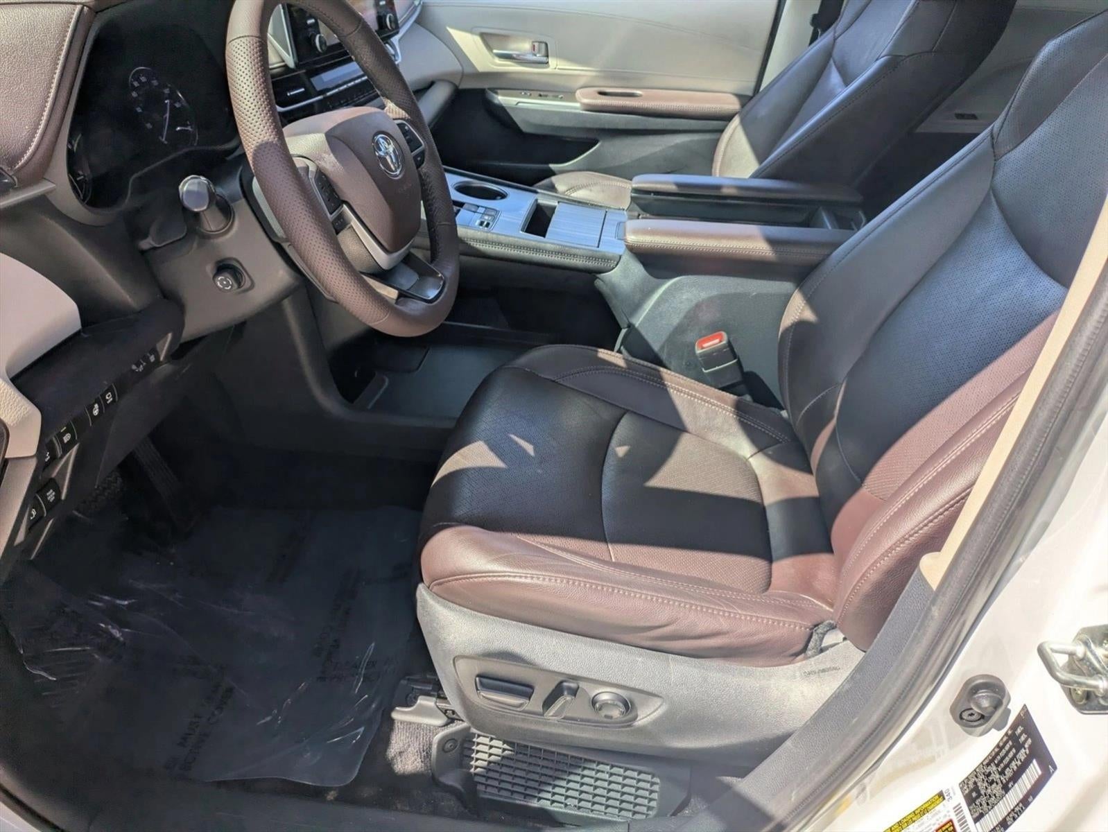 2022 Toyota Sienna Platinum AWD 7-Passenger (GS)