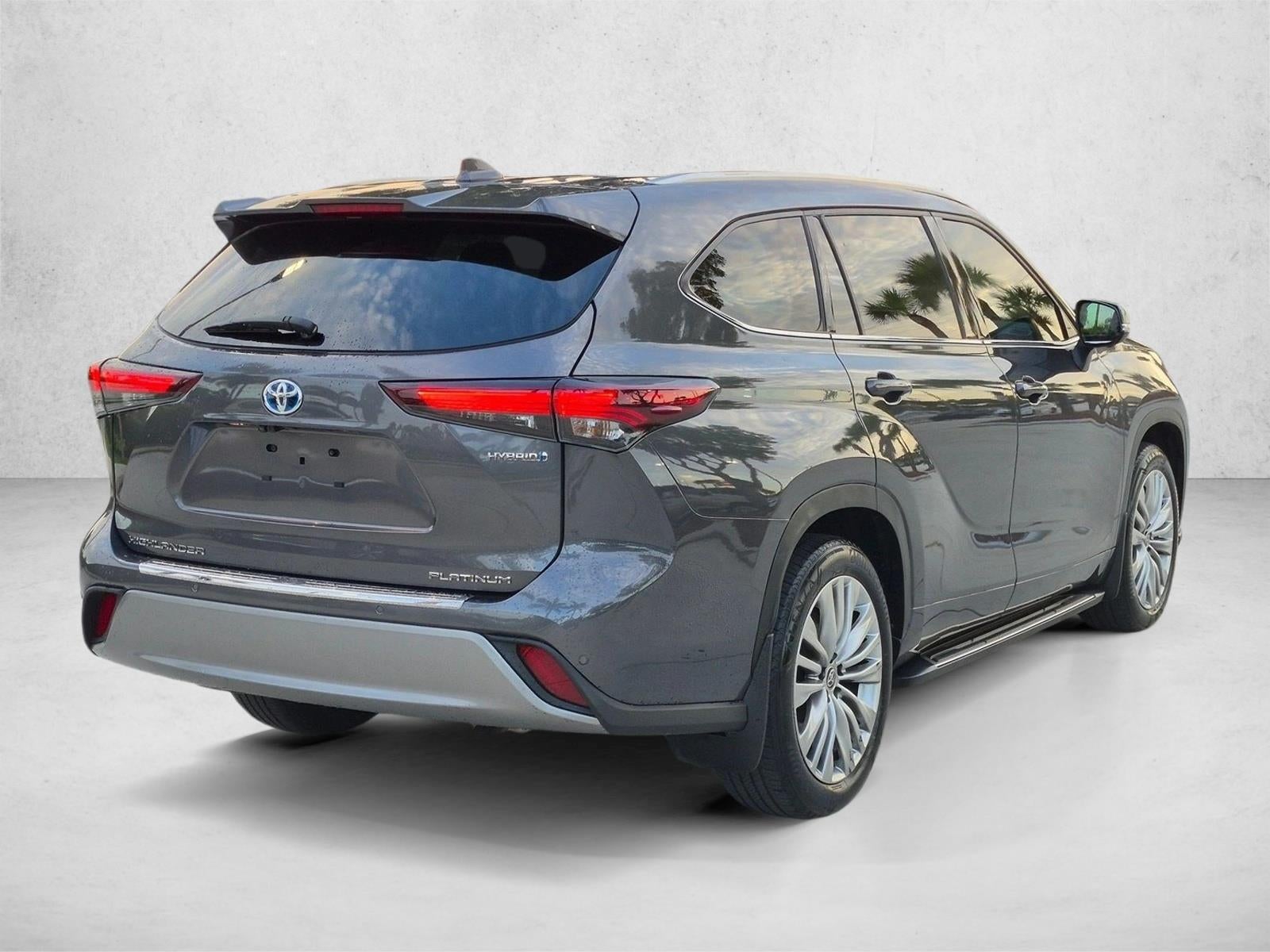 2024 Toyota Highlander Hybrid Platinum FWD (Natl)