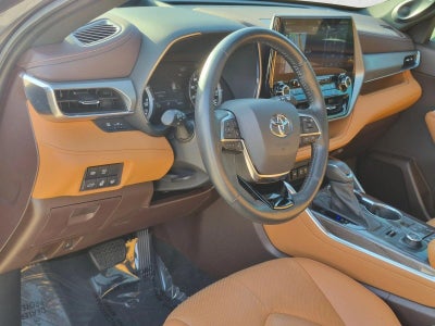 2021 Toyota Highlander Platinum AWD (Natl)