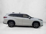 2021 Toyota Highlander Hybrid XLE FWD (Natl)