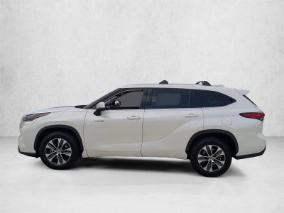 2021 Toyota Highlander Hybrid XLE FWD (Natl)
