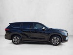2022 Toyota Highlander XLE FWD (Natl)