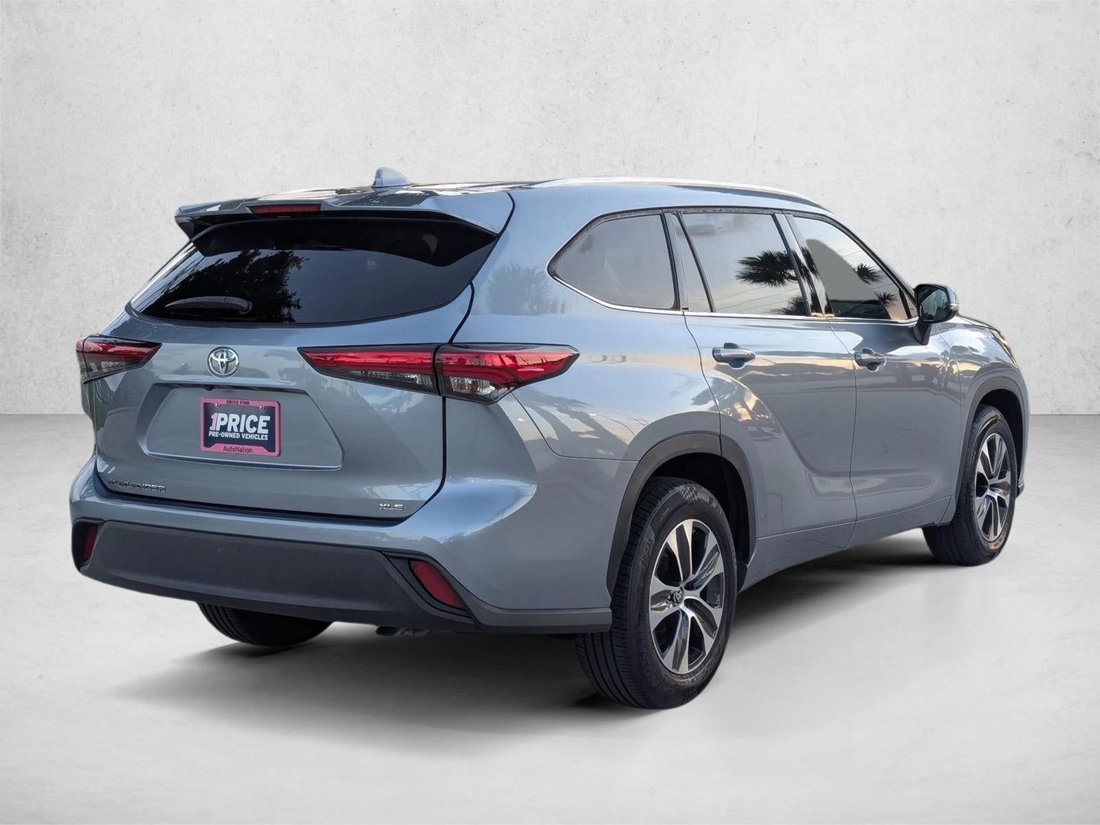 2021 Toyota Highlander XLE FWD (Natl)