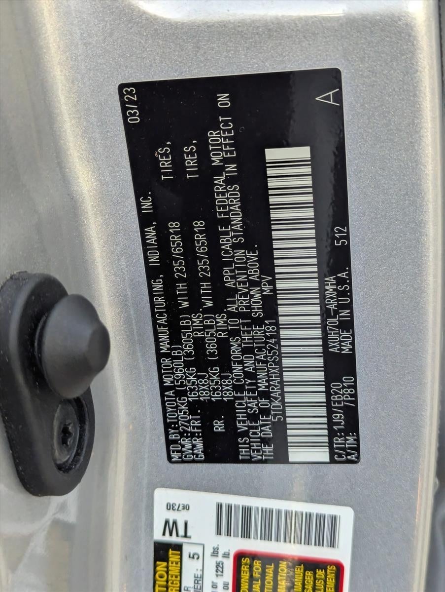 2023 Toyota Highlander Hybrid XLE FWD (Natl)