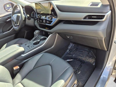2026 Toyota Highlander Hybrid XLE AWD (Natl)