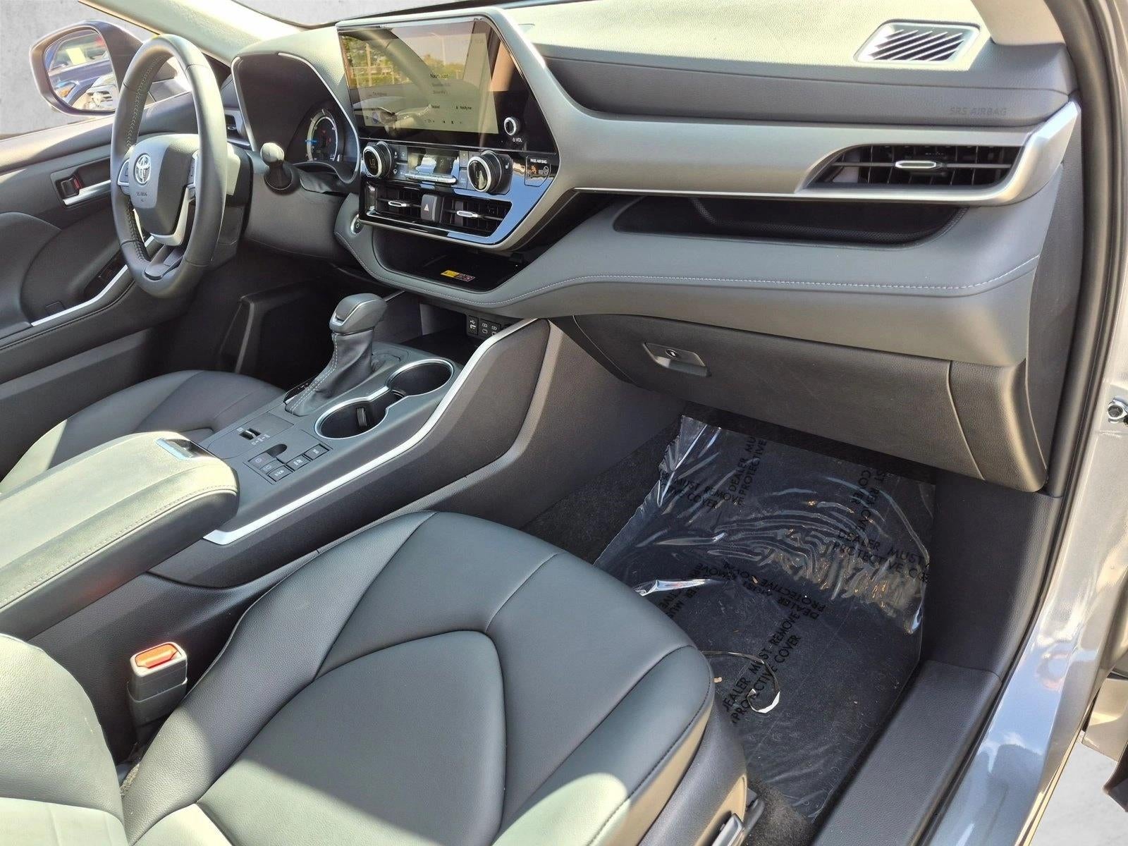 2026 Toyota Highlander Hybrid XLE AWD (Natl)